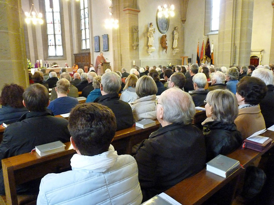 Festgottesdienst zum 50jahrigen Priesterjubiläum von Stadtpfarrer i.R. Geistlichen Rat Ulrich Trzeciok (Foto: Karl-Franz Thiede)